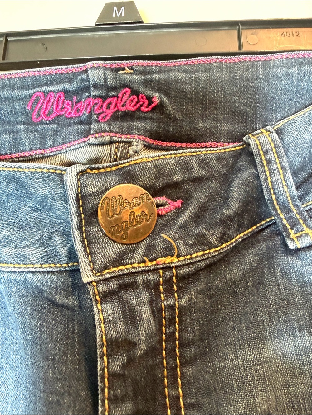 Wrangler Premium Patch Mae Bootcut Jeans Embroidered Pockets Size 7/8 x 36 - Picture 3 of 11